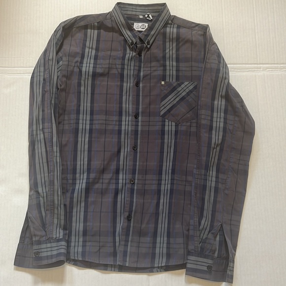 Cheap Monday plaid shirt size medium - Picture 2 of 4